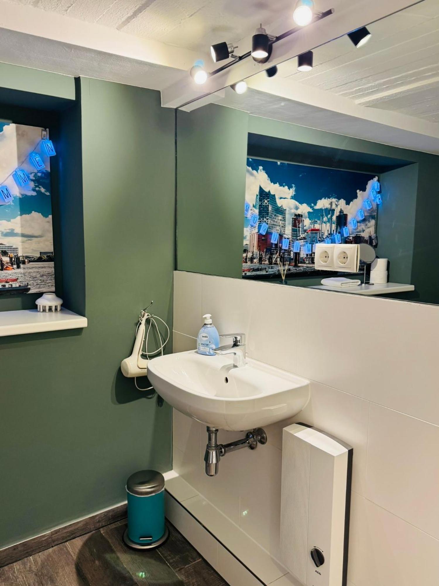 Urban Stay Hamburg - Apartments "Backbord" & "Steuerbord Mit Sauna" Zewnętrze zdjęcie